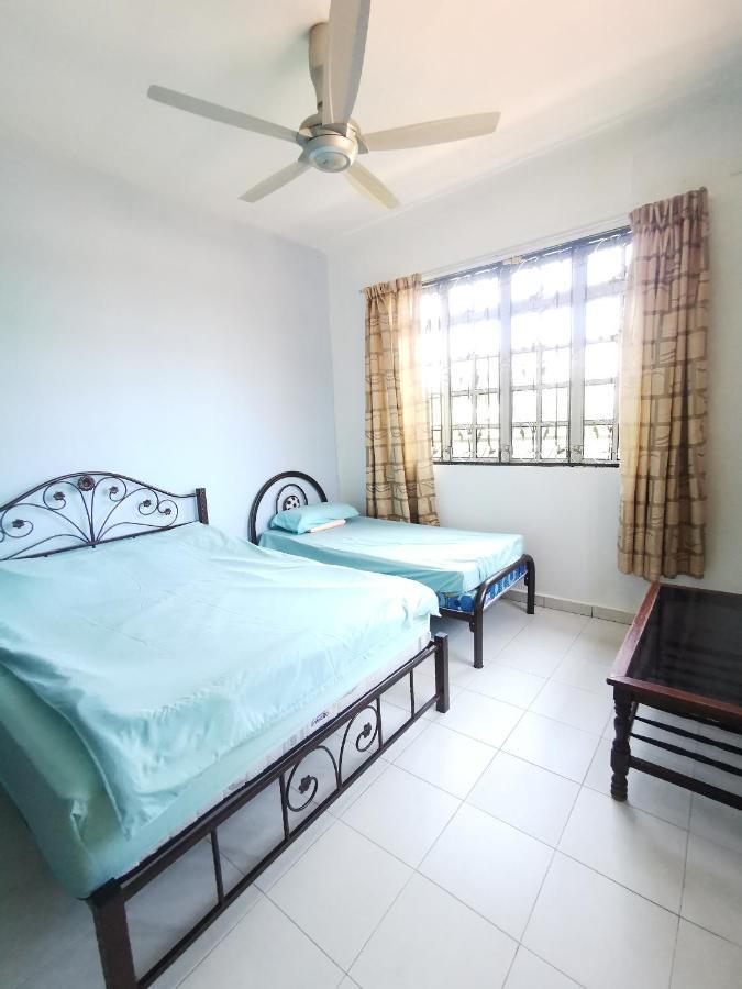 Jen Pd Homestay - Unique, Antique House No Wifi Порт-Диксон Экстерьер фото